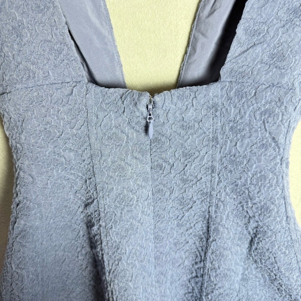 Weworewhat Womens Textured Deep V-Neck Fit and Flare Mini Sundress Blue size 0 - Picture 4 of 10